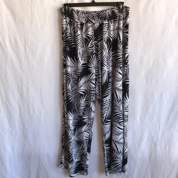 West Loop Pants - West Loop black and white wide leg palazzo pants, size XL
